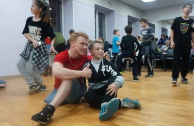 танцор инвалид Рыжий Смирнов