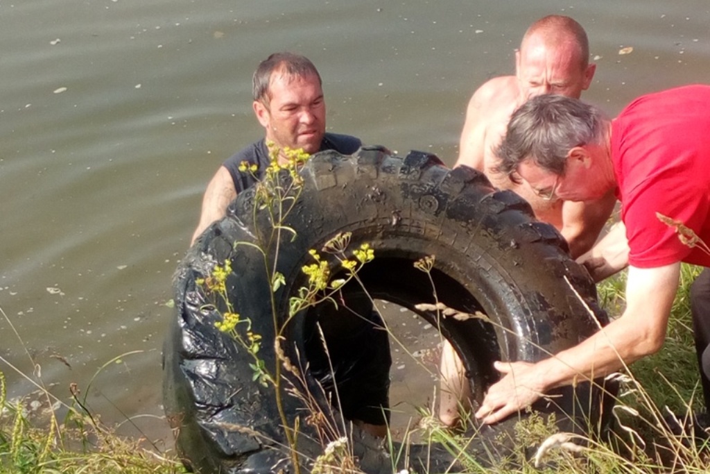 Сел вышел. Водные жители в Удмуртии. Лесхозовский пруд Дебесы. С Дебесы Удмуртия жители.