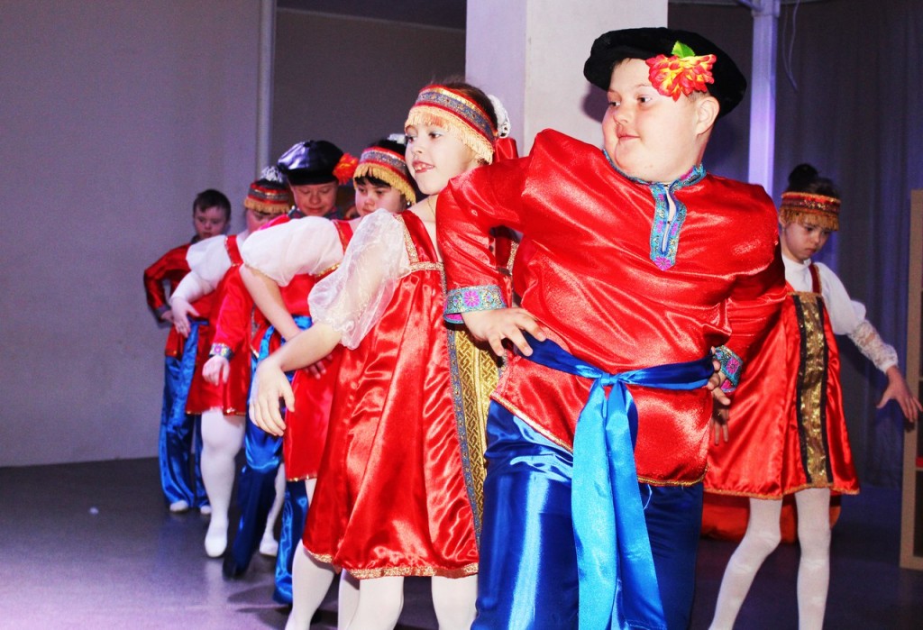 Танцевальные занятия для особенных детей в Вологде