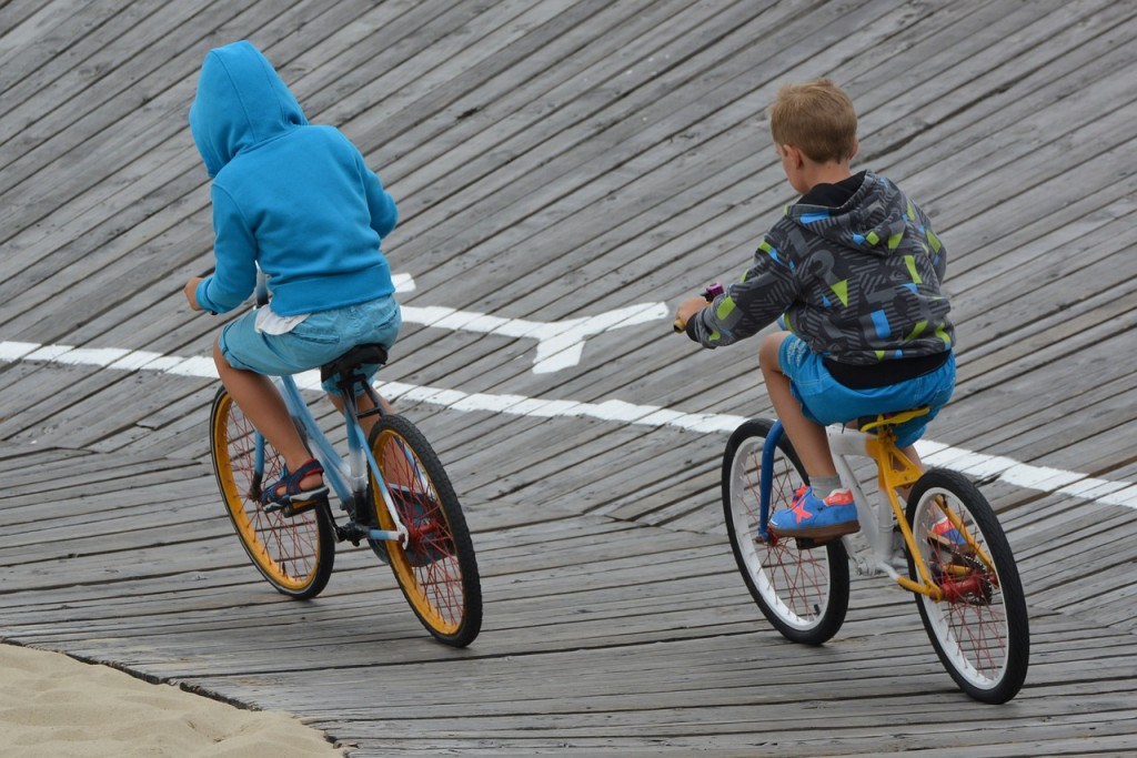 велосипедисты дети