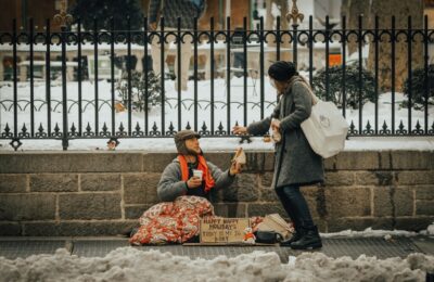 как не надо помогать