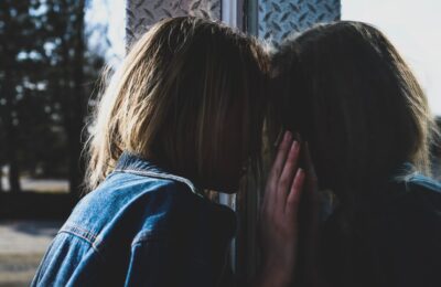 женщина девушка слезы грусть