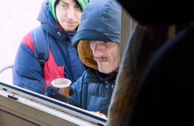 бездомные в омске