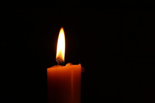 свеча траур