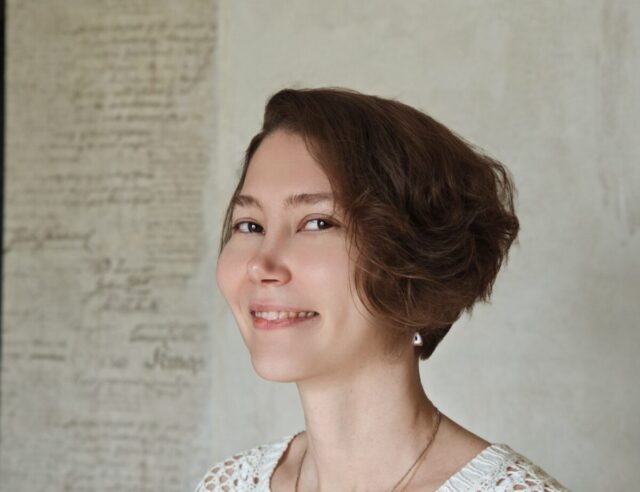 Анна Хакамова