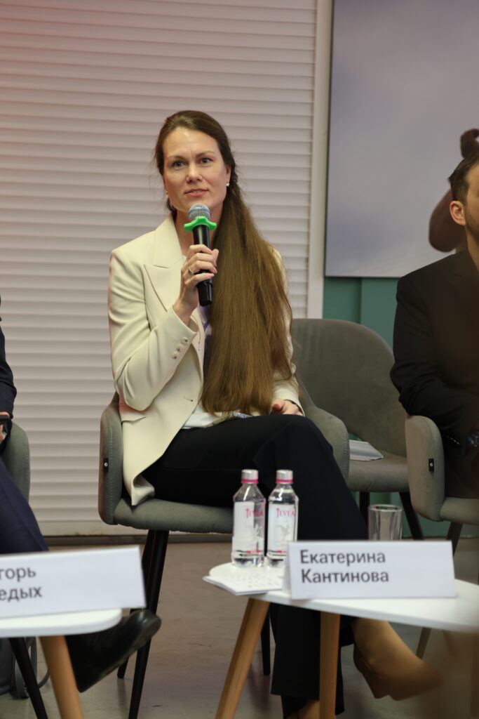 Екатерина Кантинова выставка про пни