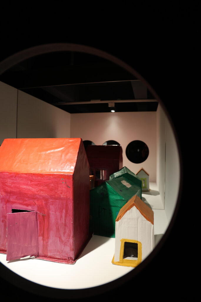 выставка про пни