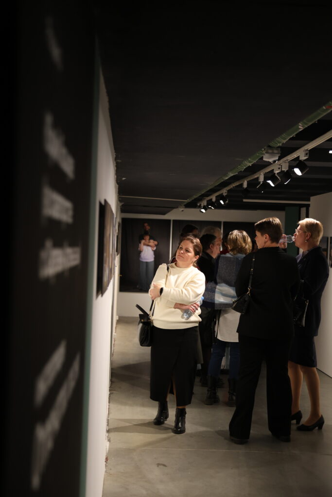 выставка про пни