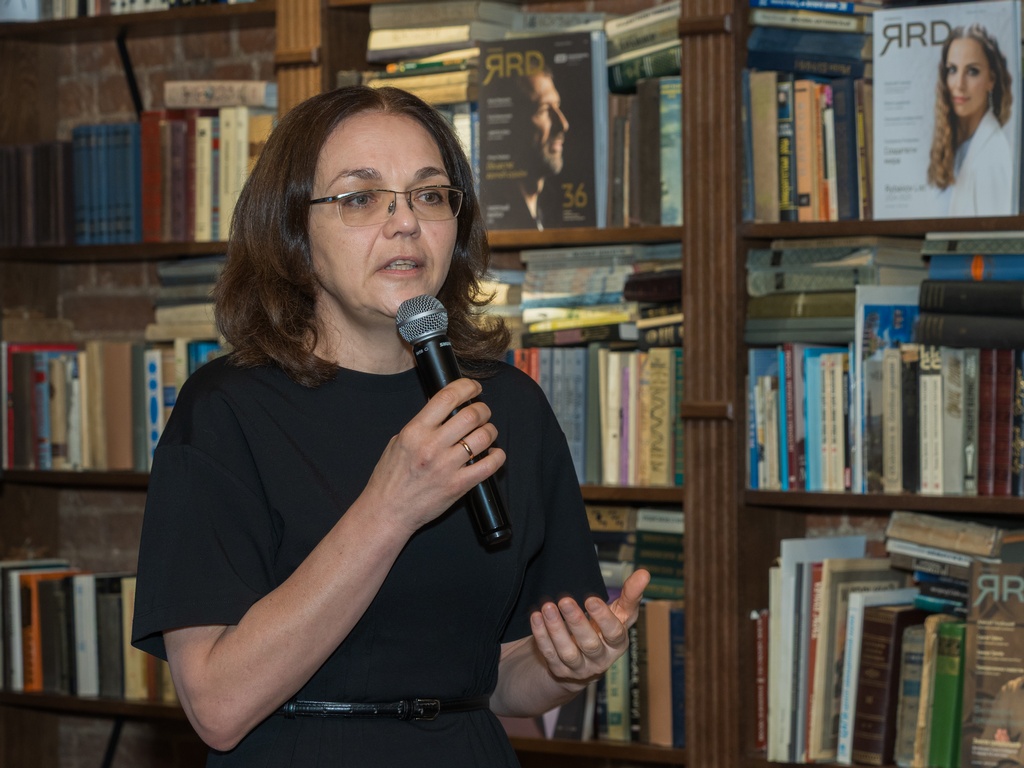 Директор музея меценатов